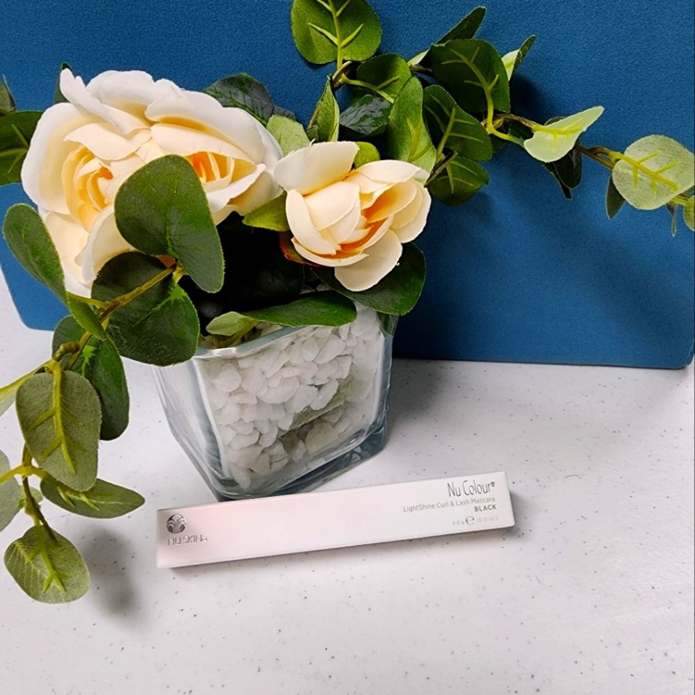 Nuskin Lightshine Curl & Lash Mascara Black, Authentic